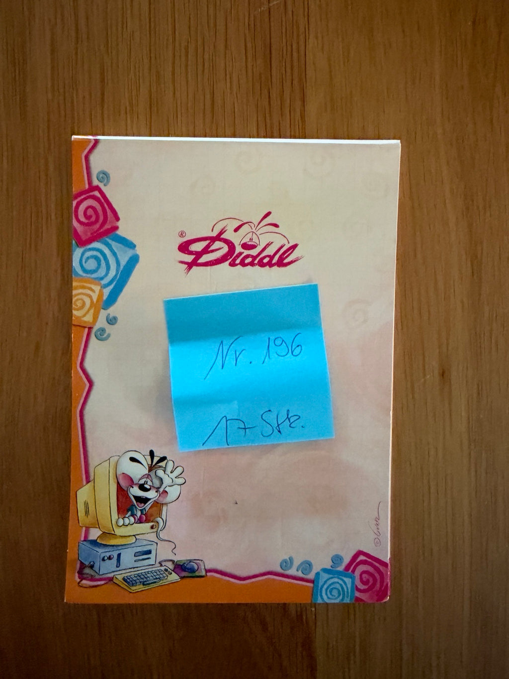 Diddl Block A6 Nr. 196 – Vorderseite mit Diddl am Computer